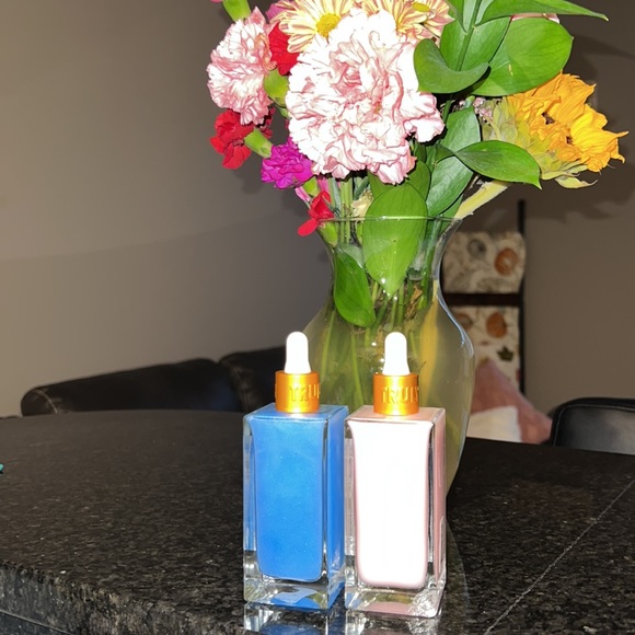 Berry Cheeky Clearing Butt Serum and Truly's Buns Of Glowry Tighten,Glow Serum - Picture 2 of 2